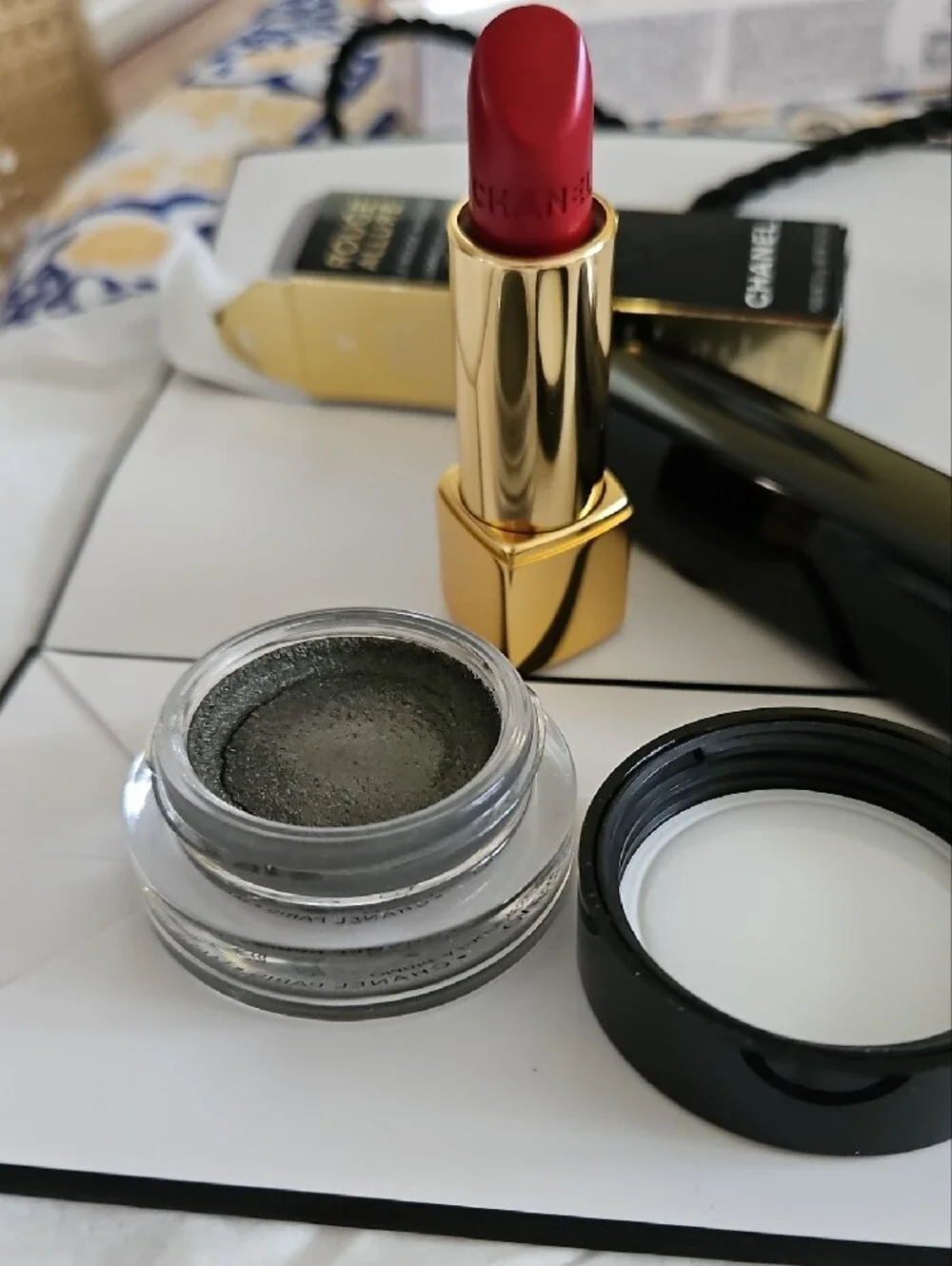CHANEL Rouge Allure Lipstick & Ombre Creme Green Eyeshadow